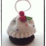 Crochet Cupcake Purse with Cherries on Top - Dearest Debi Patterns