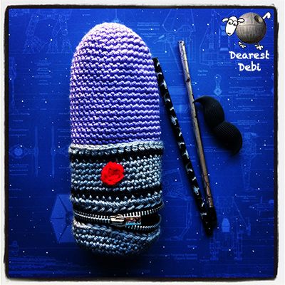 Crochet Star Wars Lightsaber Pencil Case - Dearest Debi Patterns